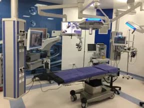 SurgiMedia Compact touchscreen in clinical use