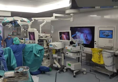 SurgiMedia DistriView 4K-IP integrated operating room control setup