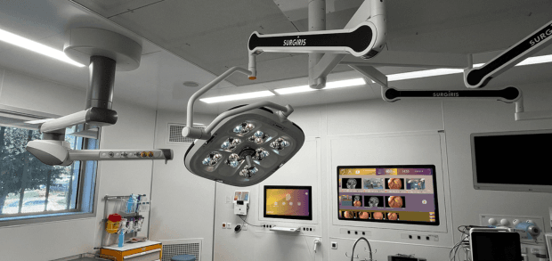 Surgiris integrated video workflow for operating rooms